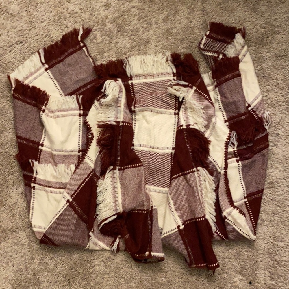 Burgundy/cream sleeveless cardigan